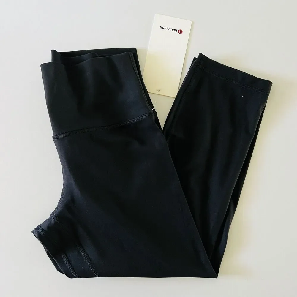 LULULEMON ATHLETICA Black Align HR Crop 21